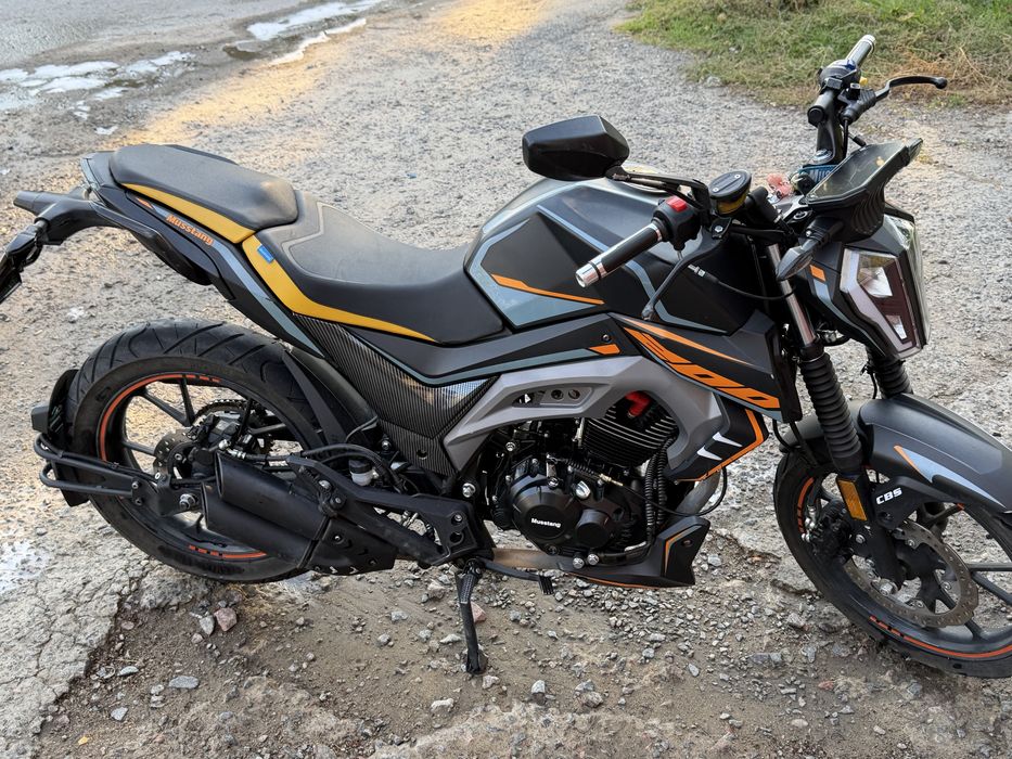Продам Mustang st 200