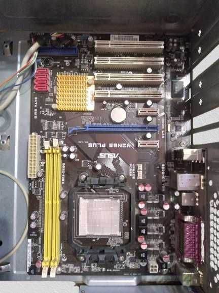 СБ (комп'ютер) у зборі,(Asus M2N68 Plus, GV-N210D3-1G, Greatwall 350W)