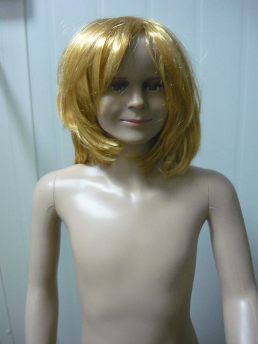 manekin cało postaciowy dziecko