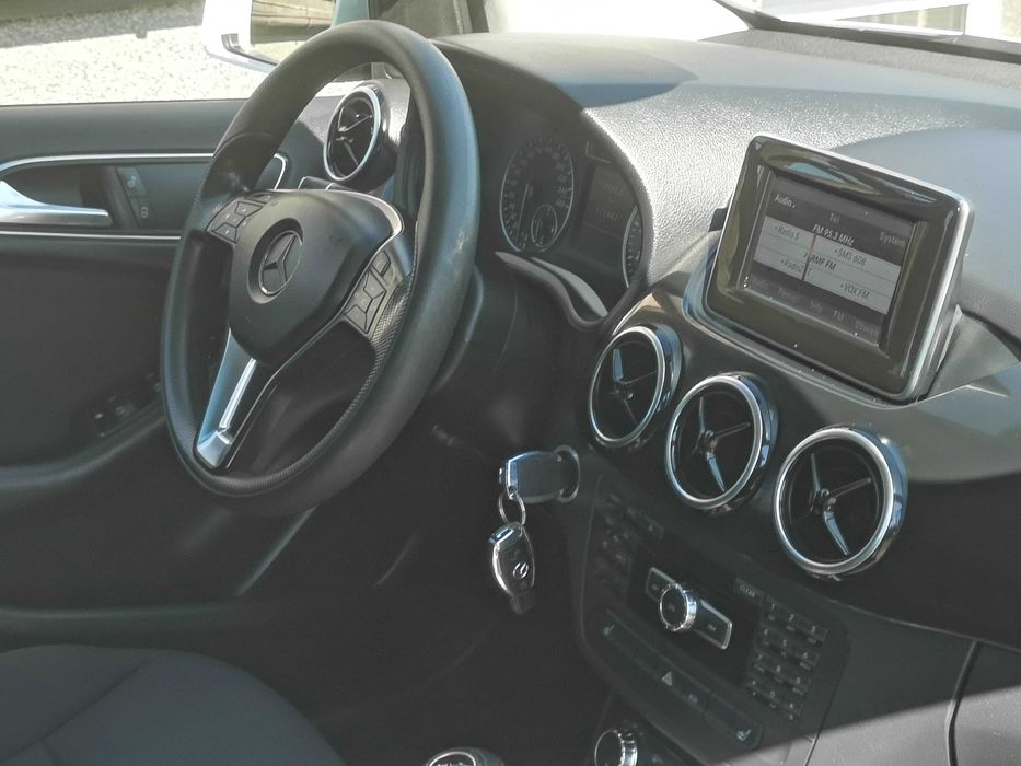 Mercedes B 180 1.6 Edition NAVI 2012_122KM