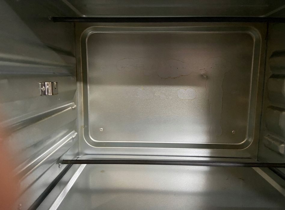 Mini piekarnik z konwekcją i rożnem