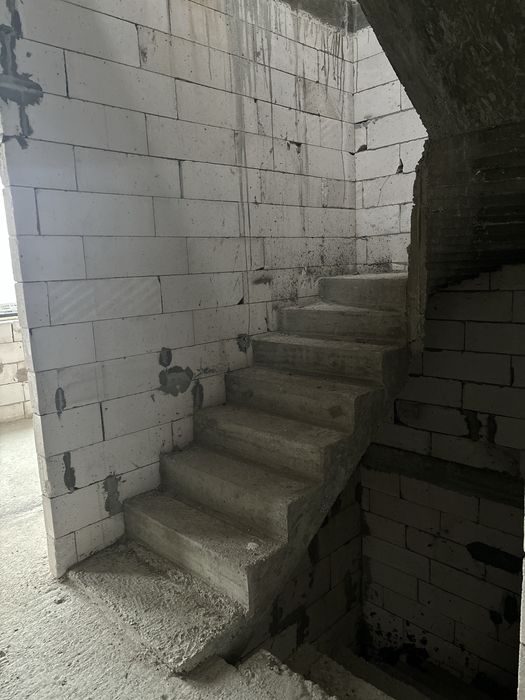 Таунхаус під єОселю з терасою на даху. Локація топ!