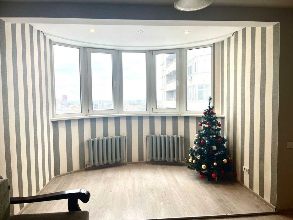 Продаж дохідної нерухомості діючий бізнес Освіти 14а 241м2 без комісії