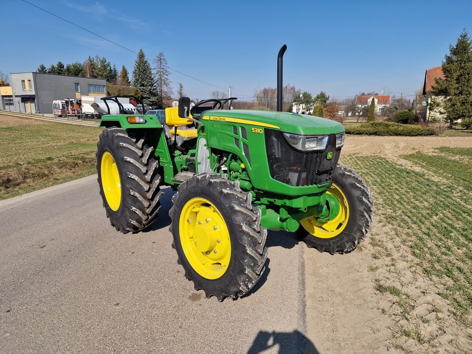 Ciągnik John Deere 5310