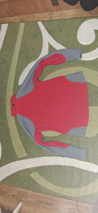 Тепла ветровка berghaus