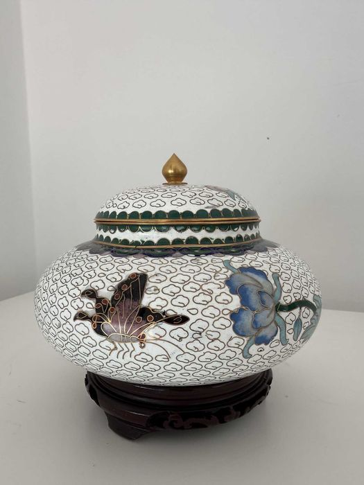 Pote chinês de gengibre com tampa em Cloisonné