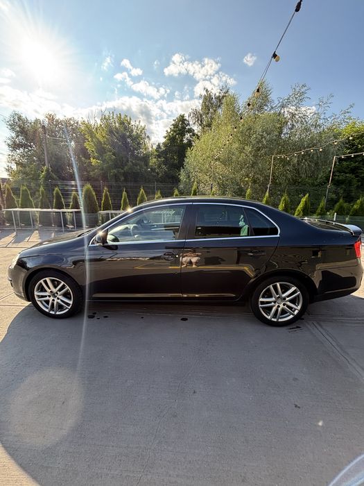 Volkswagen Jetta V