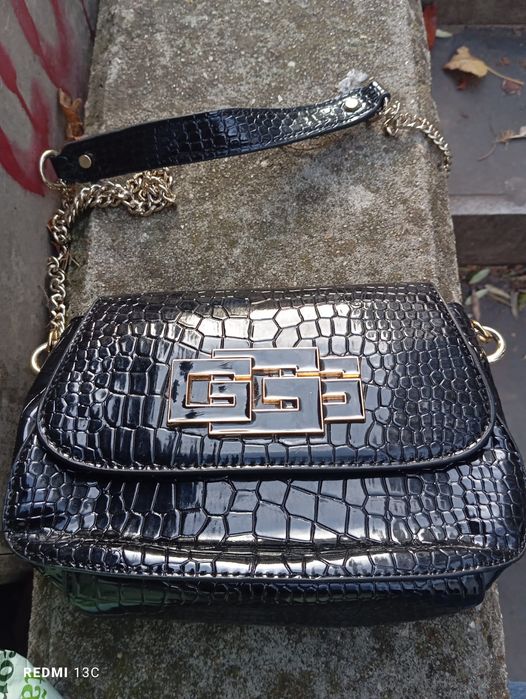 Mala Guess preta original