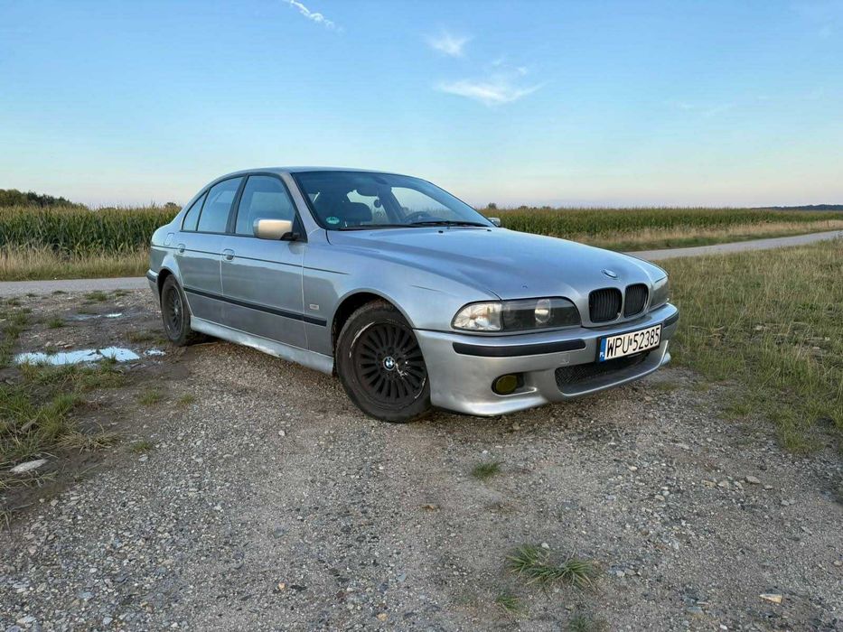 BMW e39 535i sedan V8 LPG