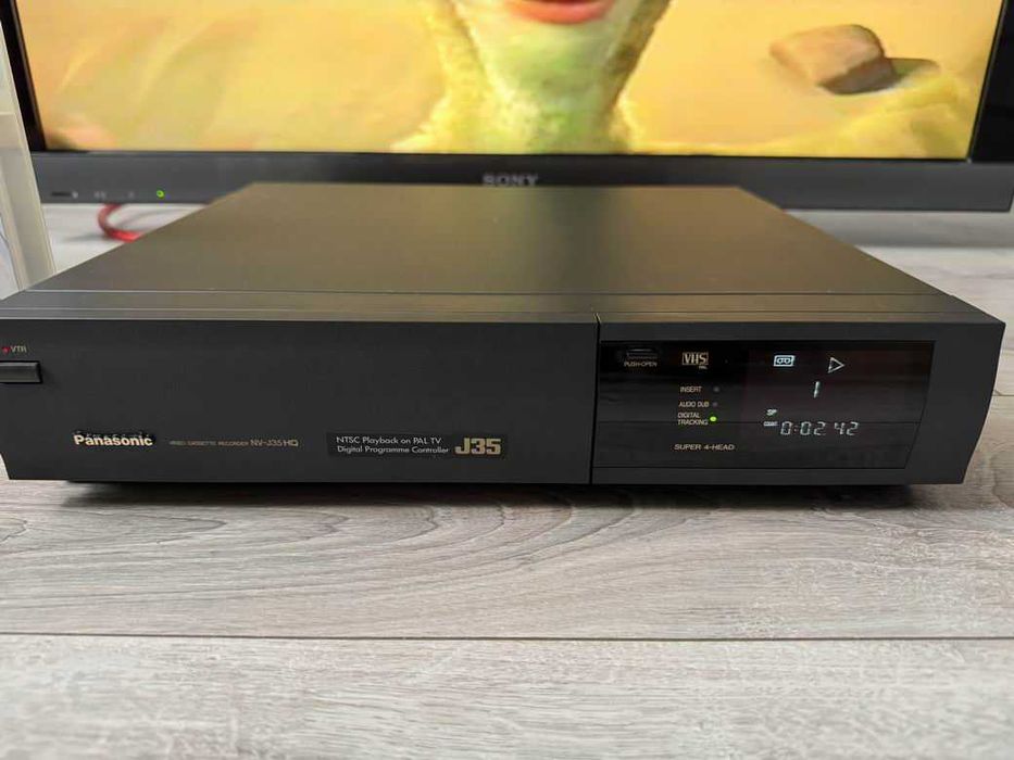 Magnetowid VHS Panasonic NV-J35 + oryginalny pilot