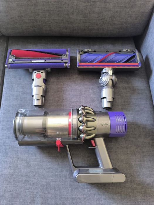 Aspirador Vertical Dyson Cyclone V10 Absolute
