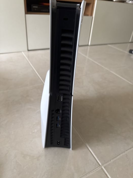 PS5 slim com leitor de DISCO como nova