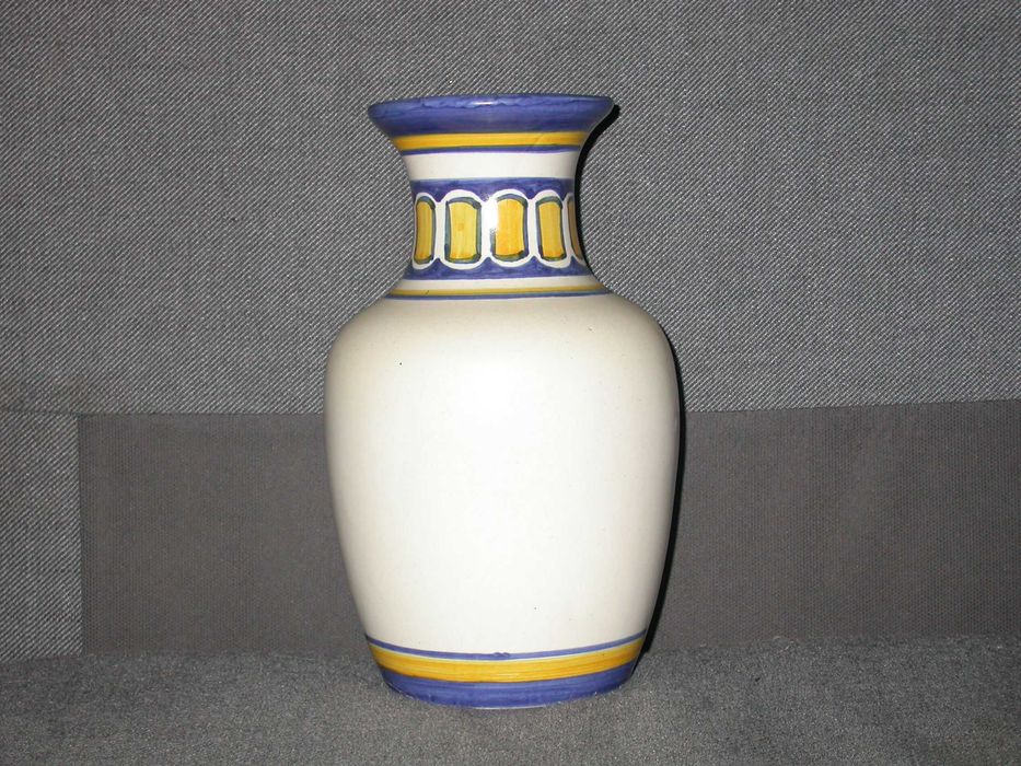 Hand-painted jug443783125109329921