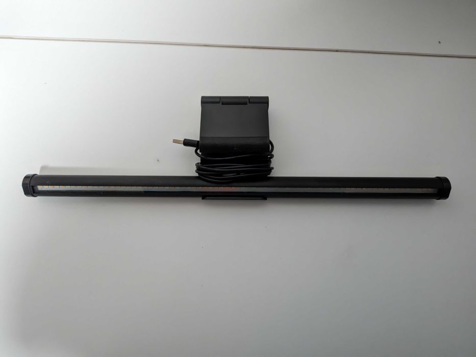 LED лампа на монітор