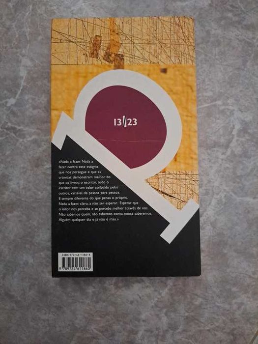 Livro Por Instinto de Rita Ferro