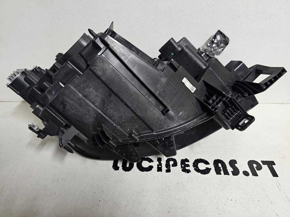 Ótica esquerda VW ID 4 (23/+) Full-Led