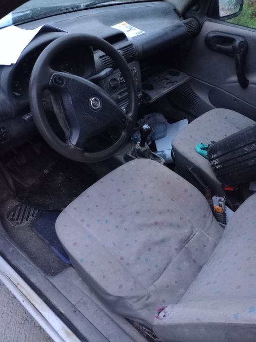 Opel corsa 1.7 comercial do ano 2000