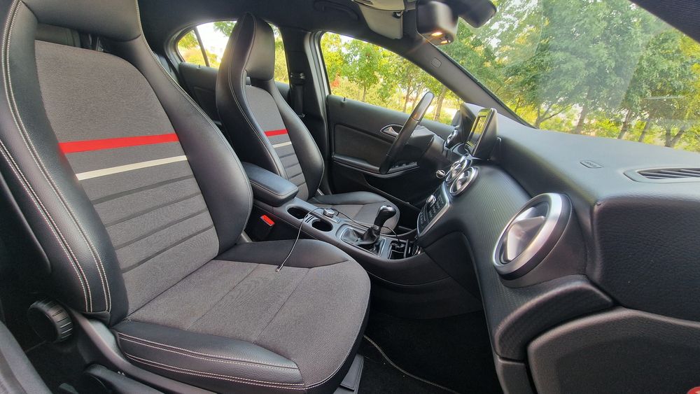 Mercedes-Benz A 180 — fotografia 11