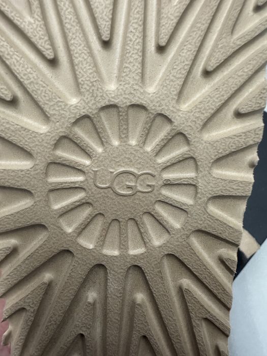Оригінальні U G G