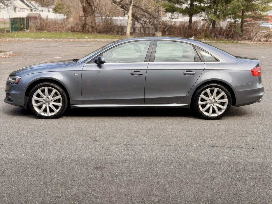 Audi A4 quattro Premium      2014