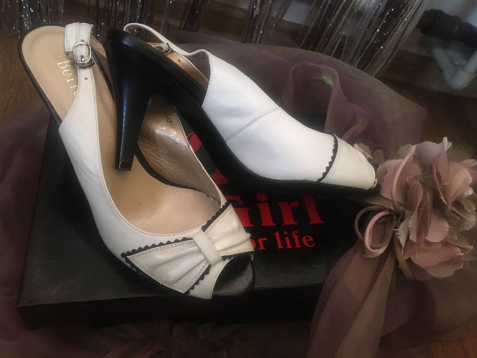 Босоножки женские