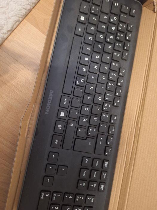 Bezprzewodowa klawiatura i mysz Medion MD 86931