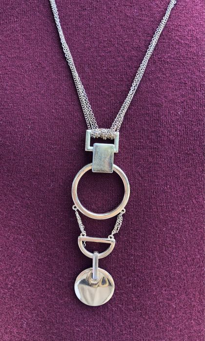 Colar Dourado de Mulher