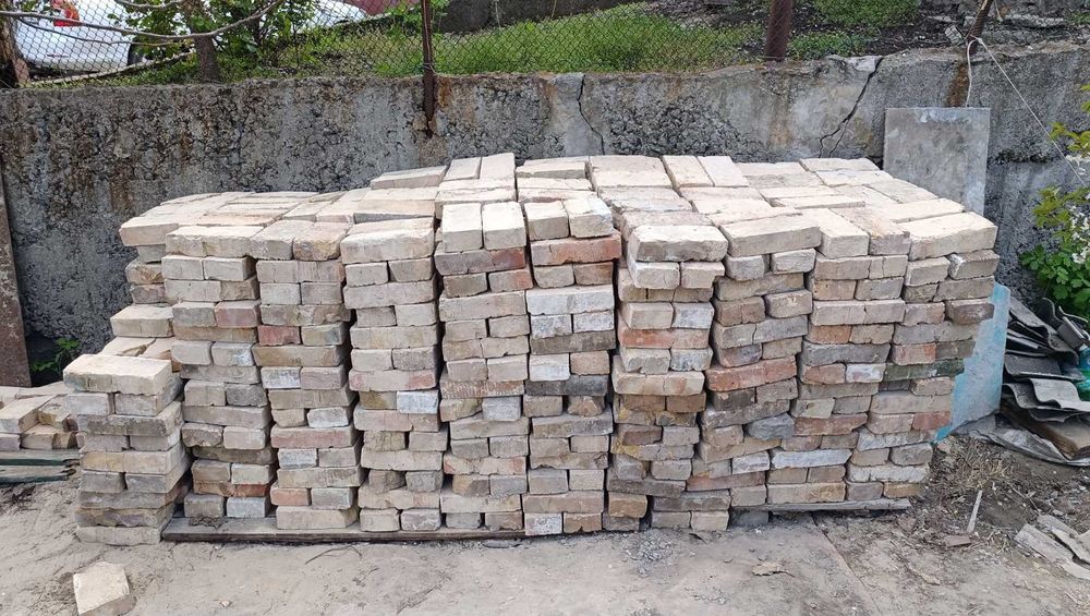 Продам кирпич красный шифер