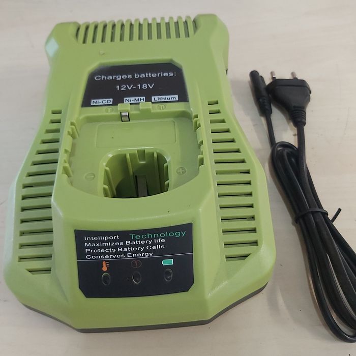 Szybka Ładowarka do baterii  Ryobi P117 12V-18V ONE+ Nowa