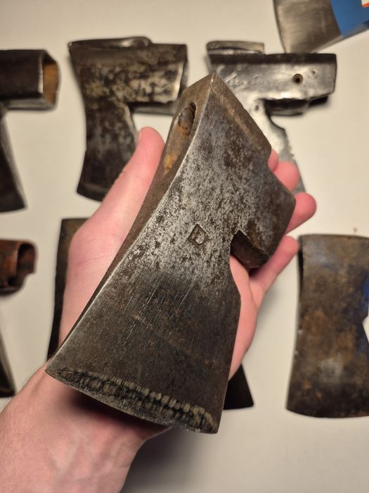 Siekiera Szwedzka Wetterling, z kołnierzem, 1100g