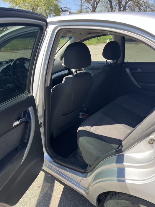 Продам Chevrolet aveo 2011