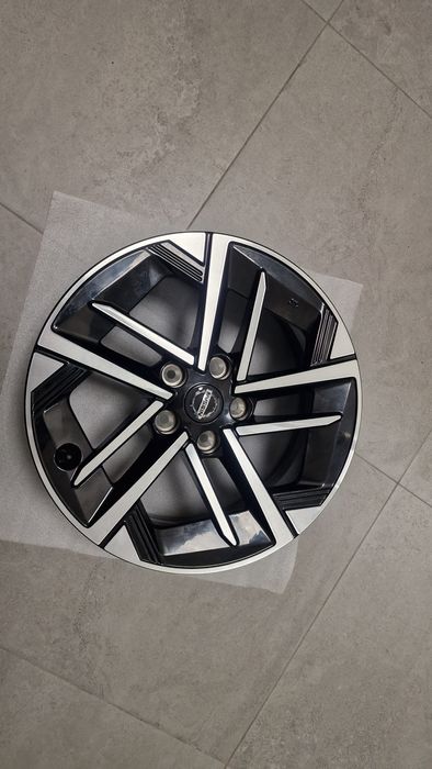 Nowe Felgi Nissan Renault Dacia 17" 7J ET35 5x114.3 4 sztuki