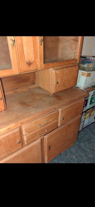 Kredens kuchenny Sosna