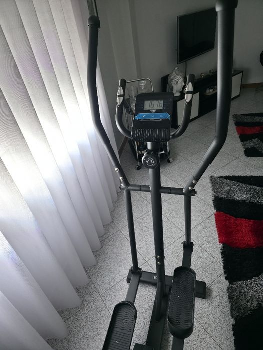 Elíptica semi profissional como nova