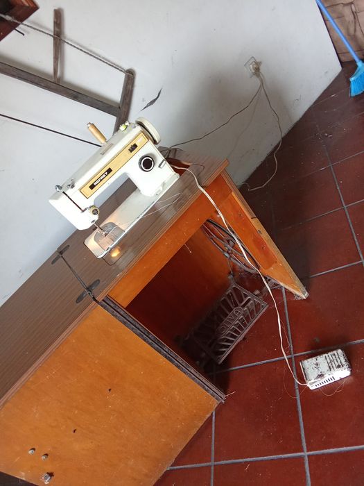 Máquina de costura.