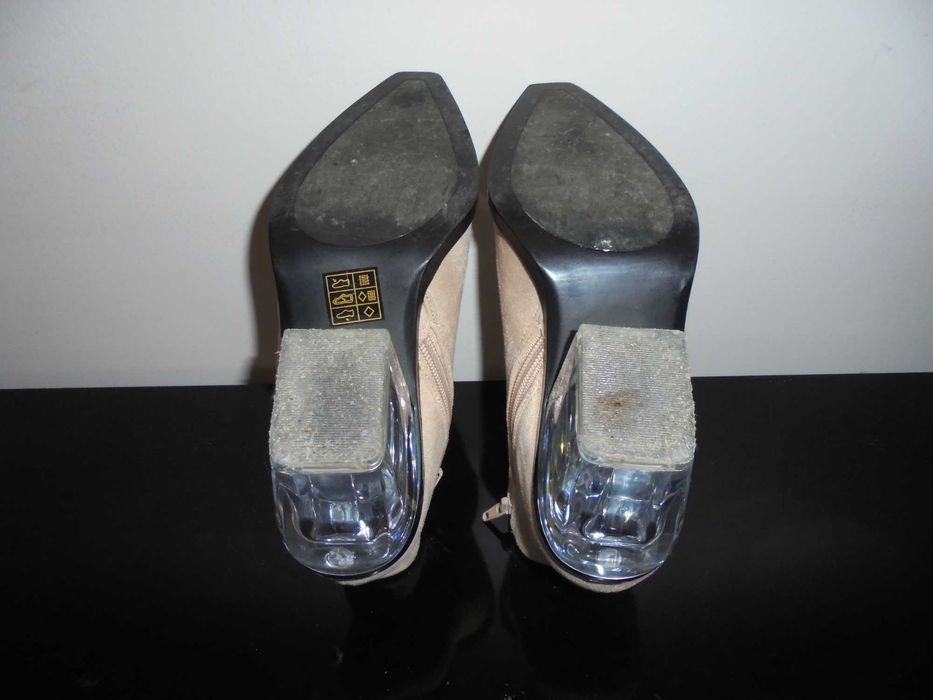 botas de senhora cor bege