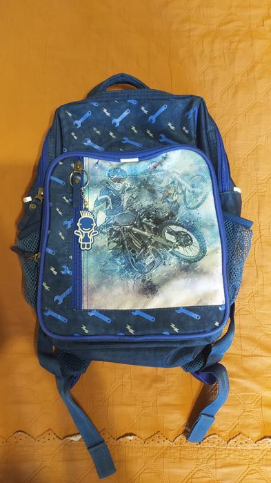 Рюкзак для першокласника