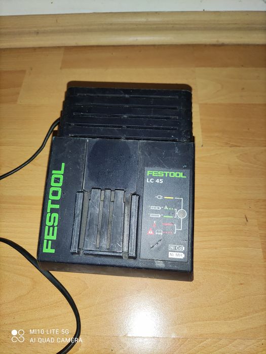 Zestaw ładowarka i bateria