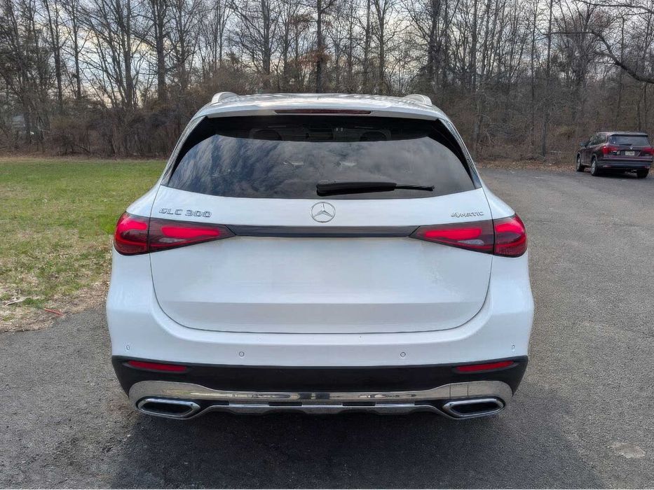 Mercedes-Benz Glc 300      2024