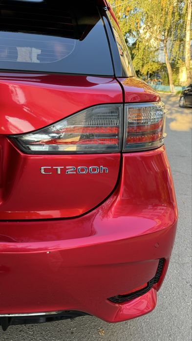 Продам Lexus CT 200h гібрид 2015