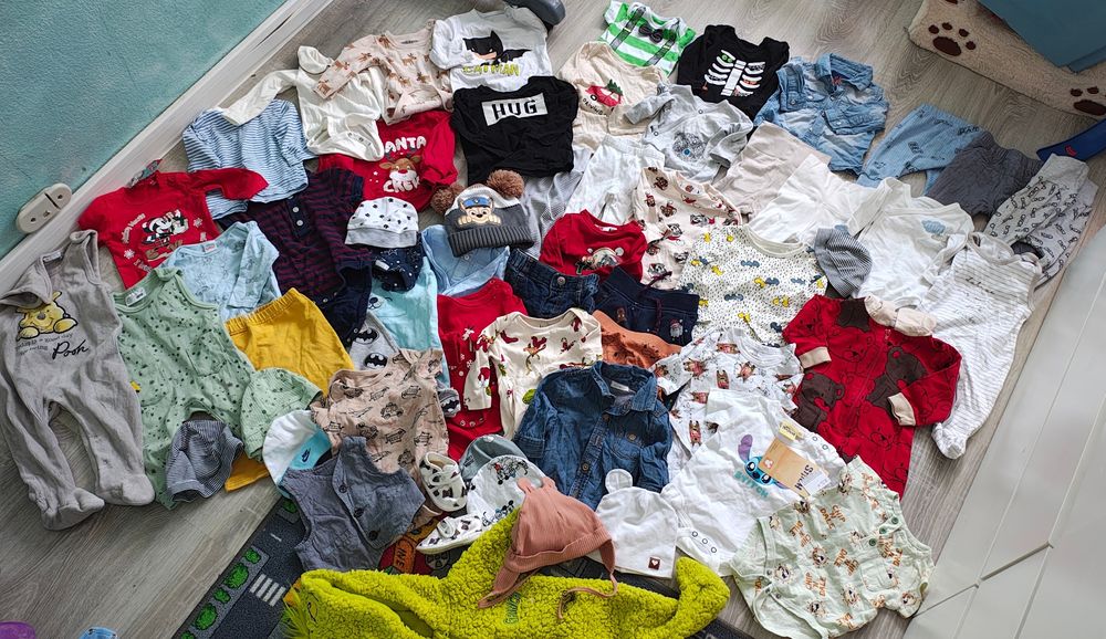 Mega paka ubranek koło 60 sztuk markowych 56 do 68