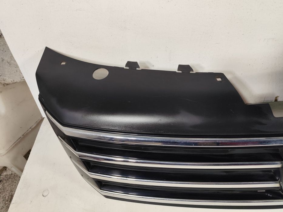 VW PASSAT B7 10- Grill Atrapa Przód Przednia Emblemat Oryginał WLKP