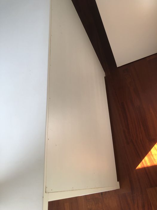 Cómoda branca quarto