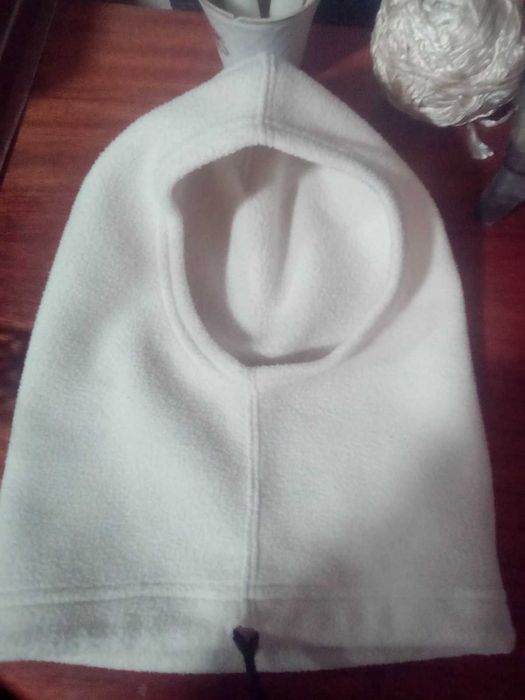 балаклава только в жолтих водах