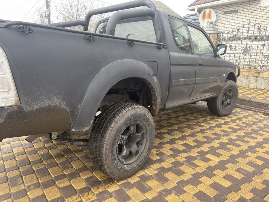 Продам  Mitsubishi л200 пикап