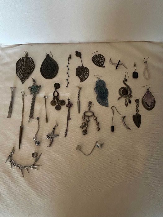 Lote de brincos diversos