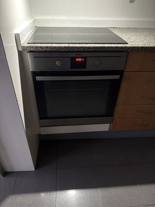 Forno AEG muito bom estado