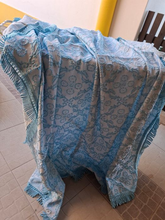 Colcha antiga azul