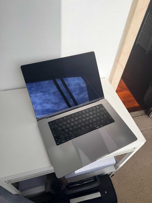 Macbook Pro 16" M1 Pro 32GB / 512GB 2021