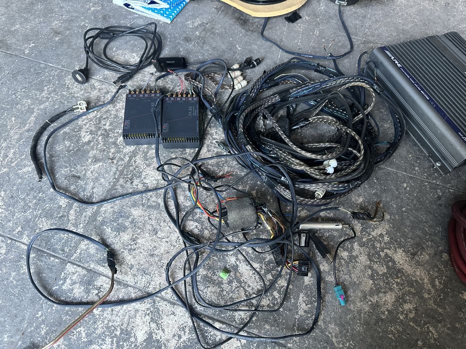 Radio Parrot asteroid amplificador Alpine v12 colunas focal cabo cobre